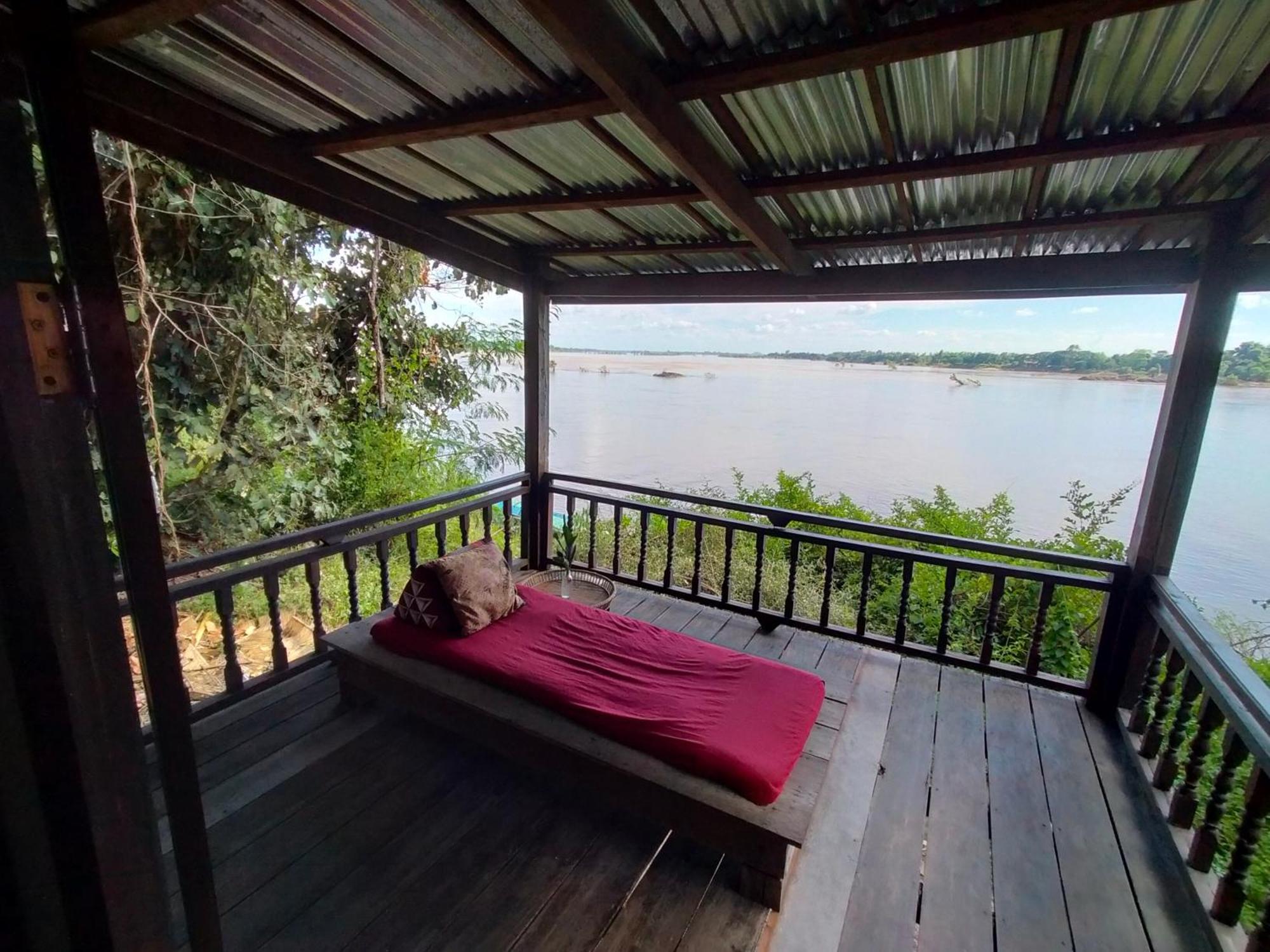 Pomelo Restaurant And Guesthouse - Fishermen & Tammarine Cottages Riverfront - Experience Nature, Culture And Adventure & Tailor-Made Tour Ban Khon Dış mekan fotoğraf