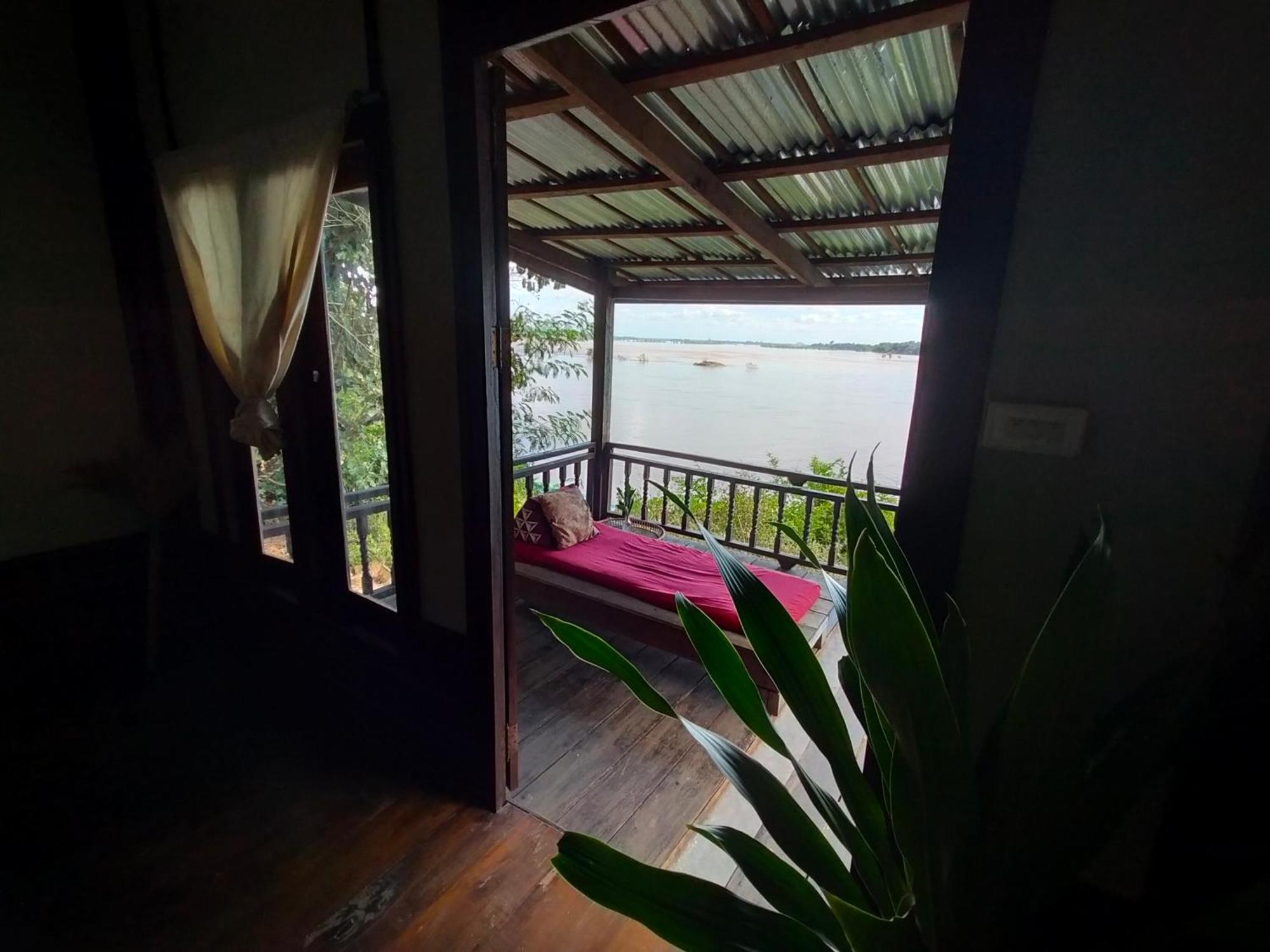 Pomelo Restaurant And Guesthouse - Fishermen & Tammarine Cottages Riverfront - Experience Nature, Culture And Adventure & Tailor-Made Tour Ban Khon Dış mekan fotoğraf